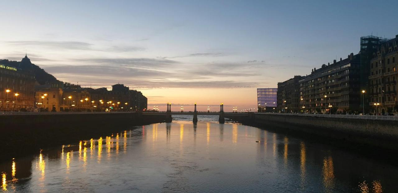 Pension Nuevas Artes San Sebastián Dış mekan fotoğraf